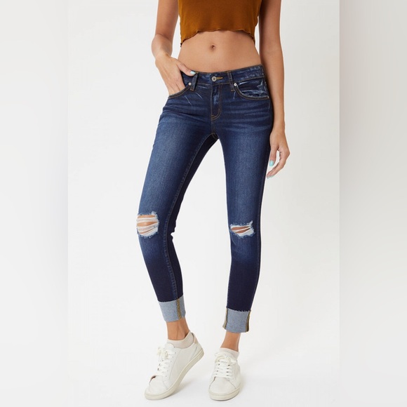 NWT KanCan Mid-Rise Distressed Skinny Jeans - Picture 8 of 16